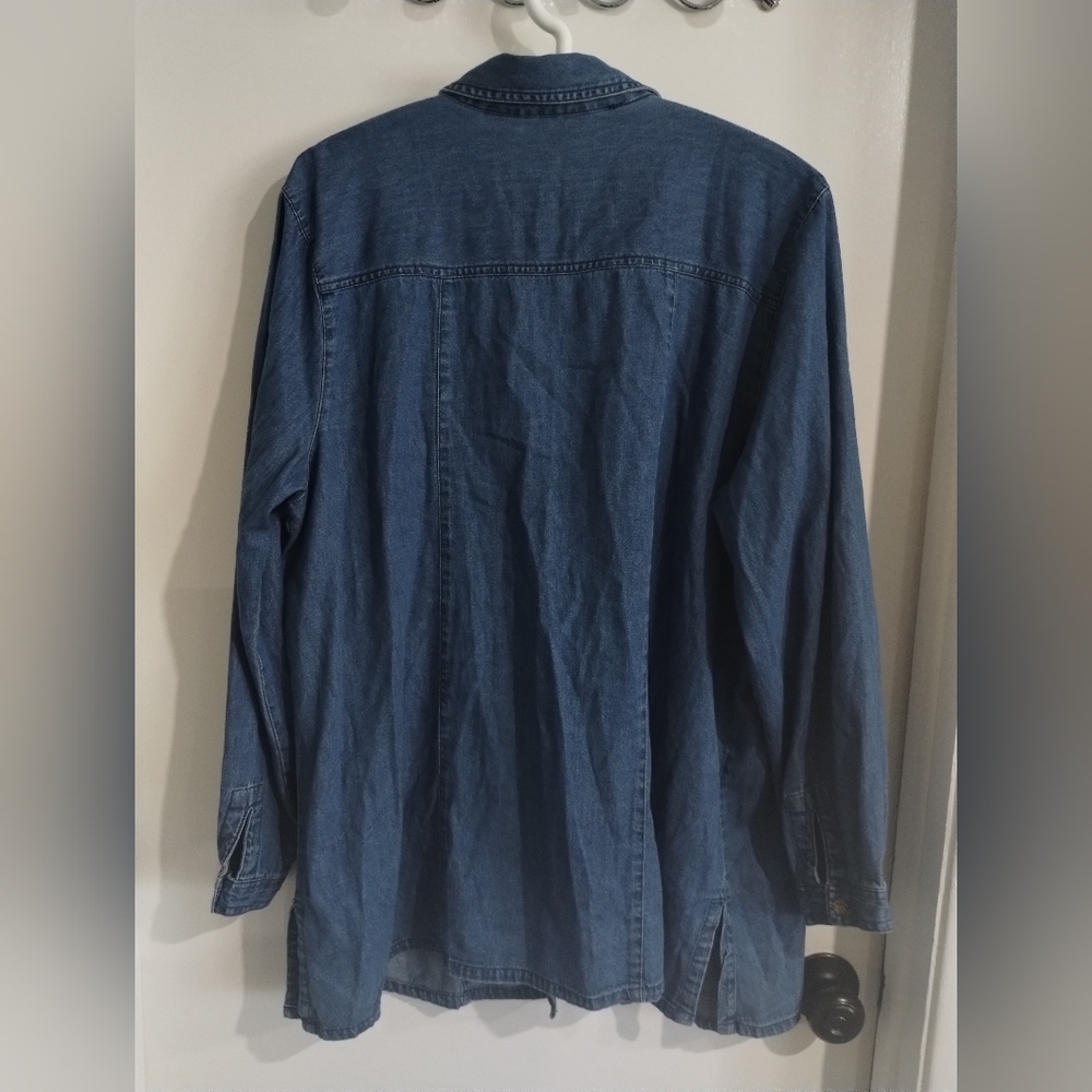 Women Jeans button down shirt - Picture 4 of 4